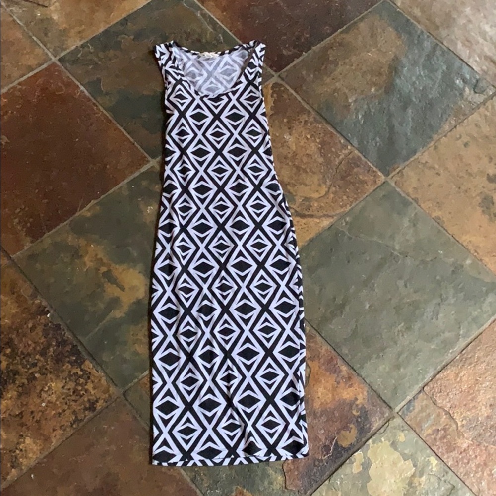 Long Body Com Dress